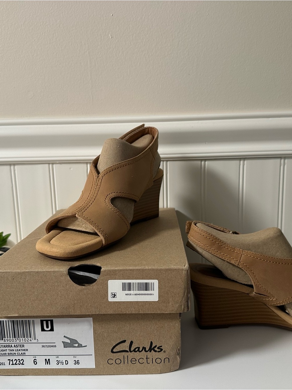Clarks Tan Cutout Wedge Sandals - 6M - NIB